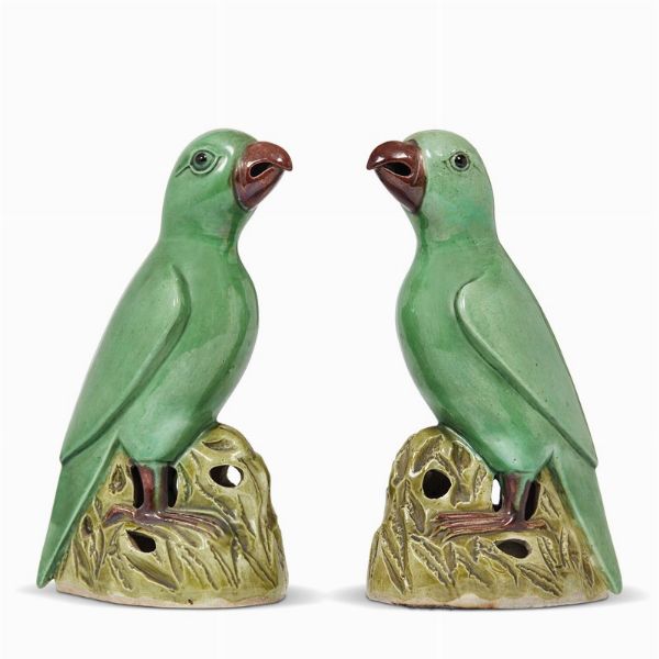 COPPIA DI PAPPAGALLI VERDI, CINA, DINASTIA QING, SEC. XVIII-XIX  - Asta Arte Orientale 东方艺术 - Associazione Nazionale - Case d'Asta italiane