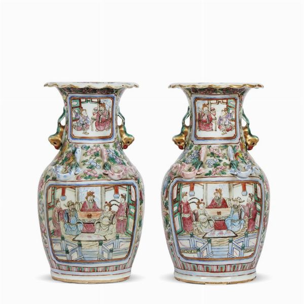 COPPIA DI VASI, CINA, DINASTIA QING, SEC. XIX  - Asta Arte Orientale 东方艺术 - Associazione Nazionale - Case d'Asta italiane