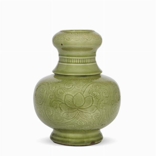 VASO, CINA, DINASTIA QING, SEC. XIX  - Asta Arte Orientale 东方艺术 - Associazione Nazionale - Case d'Asta italiane