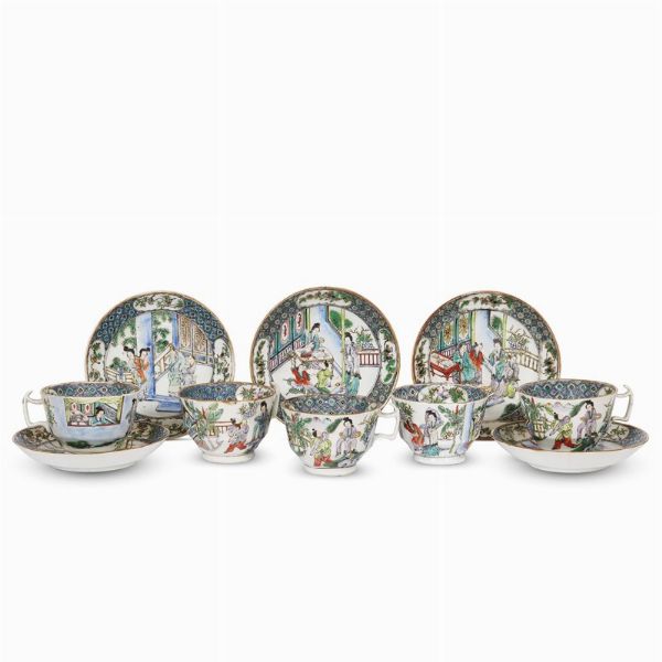 GRUPPO DI CINQUE SERVITI, CINA, DINASTIA QING, SEC. XIX-XX  - Asta Arte Orientale 东方艺术 - Associazione Nazionale - Case d'Asta italiane