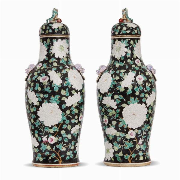 COPPIA DI VASI, CINA, DINASTIA QING, SEC. XIX-XX  - Asta Arte Orientale 东方艺术 - Associazione Nazionale - Case d'Asta italiane