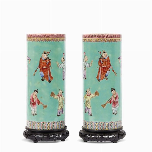 COPPIA DI VASI, CINA, PERIODO DELLA REPUBBLICA (1912-1949)  - Asta Arte Orientale 东方艺术 - Associazione Nazionale - Case d'Asta italiane