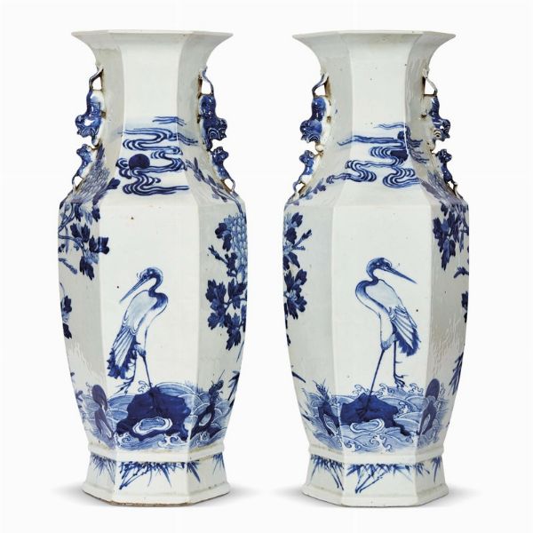 COPPIA DI VASI, CINA, DINASTIA QING, SEC. XIX  - Asta Arte Orientale 东方艺术 - Associazione Nazionale - Case d'Asta italiane