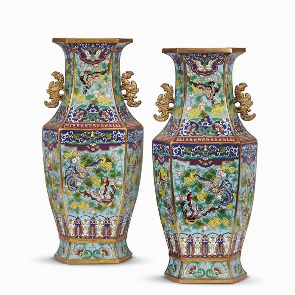 COPPIA DI VASI, CINA, PERIODO DELLA REPUBBLICA (1912-1949)  - Asta Arte Orientale 东方艺术 - Associazione Nazionale - Case d'Asta italiane