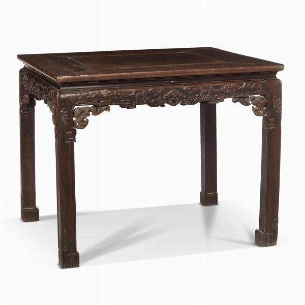 TAVOLO, CINA, DINASTIA QING, SEC. XIX  - Asta Arte Orientale 东方艺术 - Associazione Nazionale - Case d'Asta italiane
