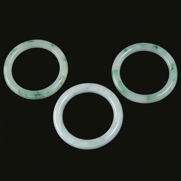 TRE BRACCIALI, CINA, DINASTIA QING, SEC. XIX  - Asta Arte Orientale 东方艺术 - Associazione Nazionale - Case d'Asta italiane