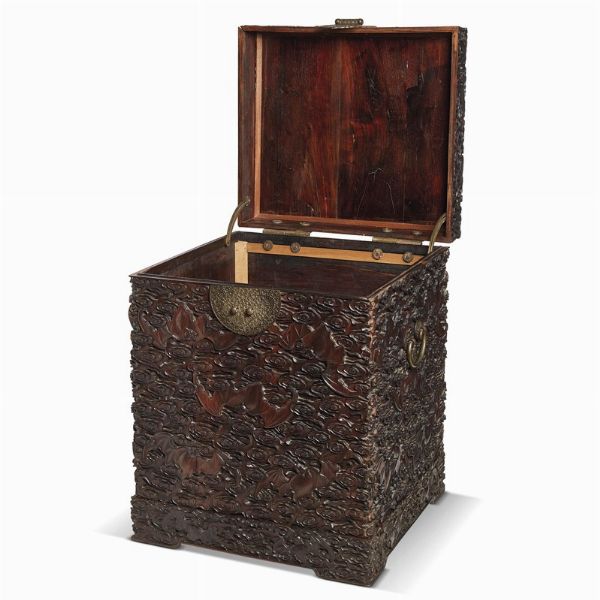 BAULE, CINA, DINASTIA QING, SEC. XVIII  - Asta Arte Orientale 东方艺术 - Associazione Nazionale - Case d'Asta italiane