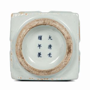 VASO, CINA, DINASTIA QING, SEC. XIX  - Asta Arte Orientale 东方艺术 - Associazione Nazionale - Case d'Asta italiane