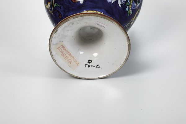 Vaso.<BR>Faenza, Manifattura Ferlini, 1904-1910.  - Asta Maioliche e Porcellane da Collezione - Associazione Nazionale - Case d'Asta italiane