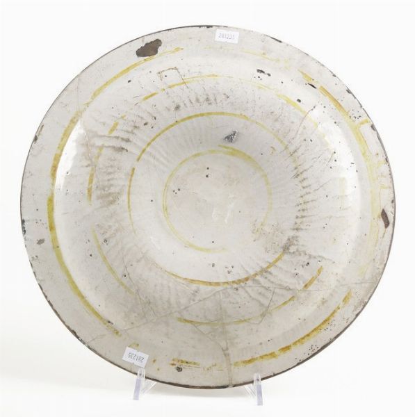 Bacile. <BR>Deruta, prima met� del XVI secolo.  - Asta Maioliche e Porcellane da Collezione - Associazione Nazionale - Case d'Asta italiane