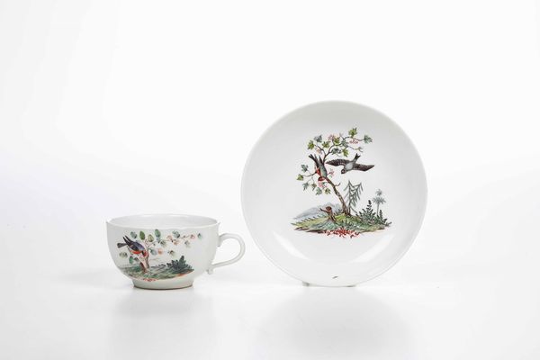 Tazza con piattino.<BR>Germania, Manifattura di Ansbach, 1765 circa.  - Asta Maioliche e Porcellane da Collezione - Associazione Nazionale - Case d'Asta italiane