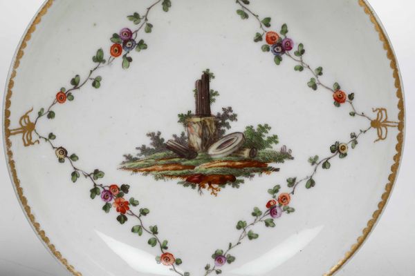 Tazza con piattino.<BR>Germania, Manifattura di Ludwigsburg, 1760-1770.  - Asta Maioliche e Porcellane da Collezione - Associazione Nazionale - Case d'Asta italiane