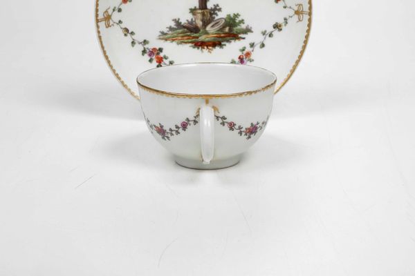 Tazza con piattino.<BR>Germania, Manifattura di Ludwigsburg, 1760-1770.  - Asta Maioliche e Porcellane da Collezione - Associazione Nazionale - Case d'Asta italiane