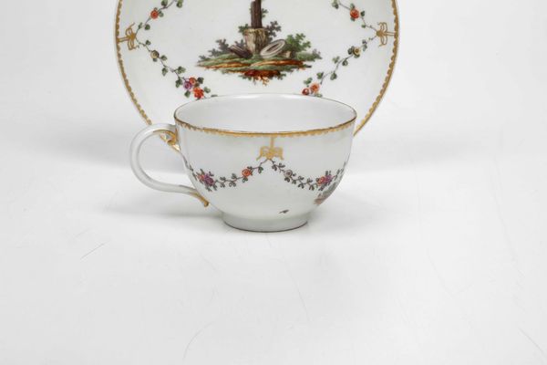Tazza con piattino.<BR>Germania, Manifattura di Ludwigsburg, 1760-1770.  - Asta Maioliche e Porcellane da Collezione - Associazione Nazionale - Case d'Asta italiane