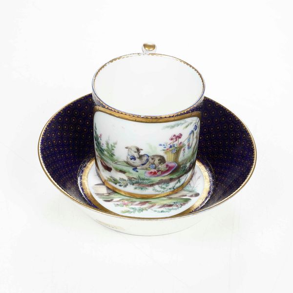 Tazza con piattino.<BR>Alla maniera/o S�vres, verso il 1790.  - Asta Maioliche e Porcellane da Collezione - Associazione Nazionale - Case d'Asta italiane