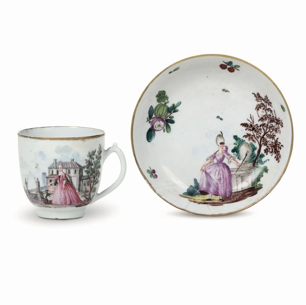 Tazza con piattino<BR>Venezia, Manifattura Cozzi, 1770 circa  - Asta Maioliche e Porcellane da Collezione - Associazione Nazionale - Case d'Asta italiane