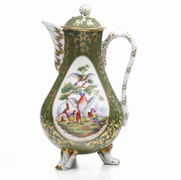 Grande caffettiera.<BR>Francia, Parigi, Manifattura Le Tallec, verso la fine del XX secolo.<BR><BR>  - Asta Maioliche e Porcellane da Collezione - Associazione Nazionale - Case d'Asta italiane