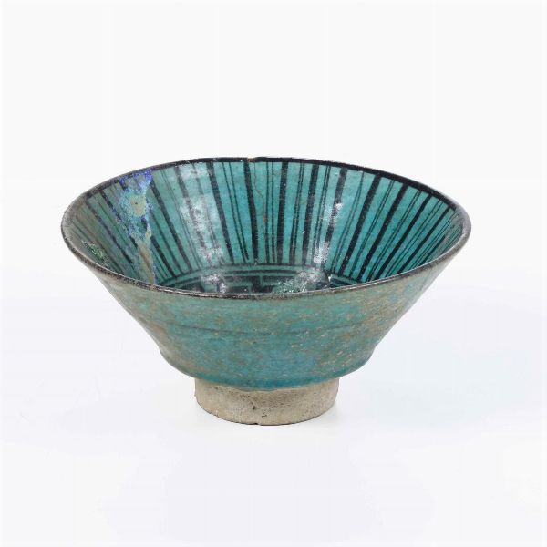 Coppa.<BR>Persia (Iran), XII-XIII secolo.  - Asta Maioliche e Porcellane da Collezione - Associazione Nazionale - Case d'Asta italiane