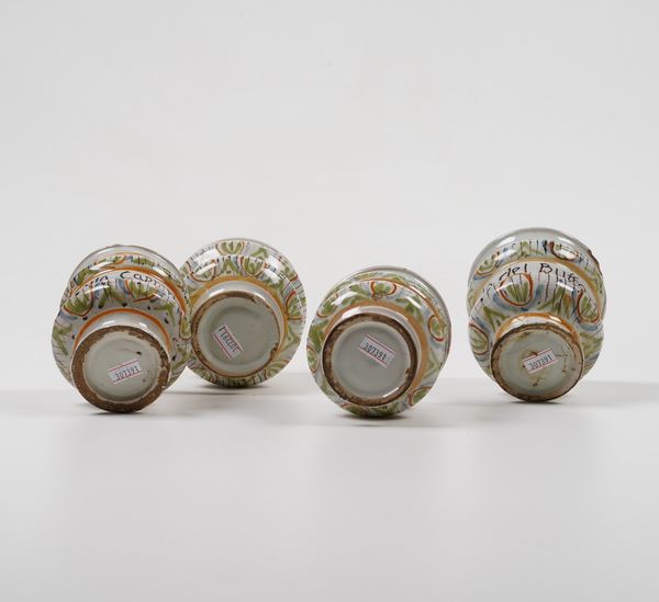 Quattro albarelli.<BR>Italia settentrionale, XVIII secolo.  - Asta Maioliche e Porcellane da Collezione - Associazione Nazionale - Case d'Asta italiane