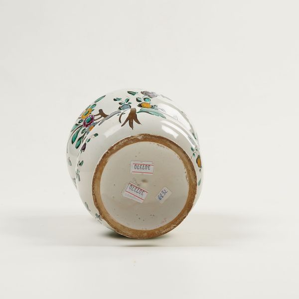 Albarello.<BR>Pesaro, Manifattura Casali e Callegari, seconda met� del XVIII secolo.<BR>Probabilmente opera di Pietro Lei.  - Asta Maioliche e Porcellane da Collezione - Associazione Nazionale - Case d'Asta italiane