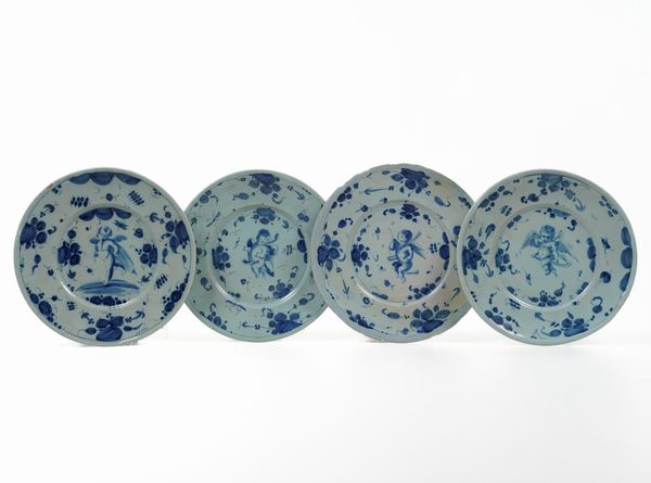 Quattro piatti.<BR>Albisola, Manifattura Grosso, seconda met� del XVII secolo.  - Asta Maioliche e Porcellane da Collezione - Associazione Nazionale - Case d'Asta italiane