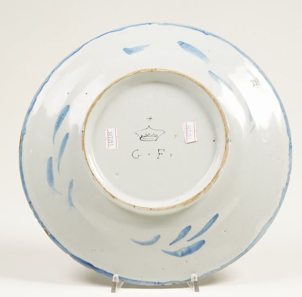 Piatto.<BR>Albisola, probabilmente Manifattura Conrado, 1700 circa.  - Asta Maioliche e Porcellane da Collezione - Associazione Nazionale - Case d'Asta italiane