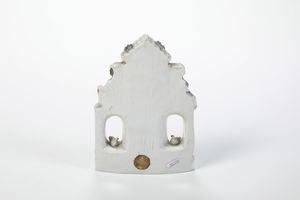 Gruppo, mulino ad acqua con ragazzo e ragazza.<BR>Inghilterra, Staffordshire, periodo vittoriano, XIX secolo.<BR>  - Asta Maioliche e Porcellane da Collezione - Associazione Nazionale - Case d'Asta italiane