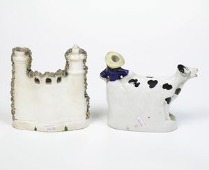 Castello spill vase e cow creamer.<BR>Inghilterra Staffordshire, periodo vittoriano, XIX secolo.  - Asta Maioliche e Porcellane da Collezione - Associazione Nazionale - Case d'Asta italiane