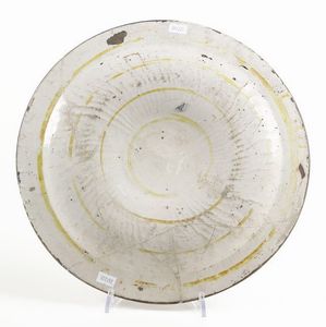 Bacile. <BR>Deruta, prima met� del XVI secolo.  - Asta Maioliche e Porcellane da Collezione - Associazione Nazionale - Case d'Asta italiane