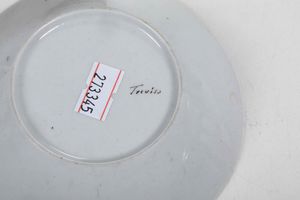 Coppia di tazze con piattino.<BR>Treviso, Fontebasso, primo quarto del XIX secolo.  - Asta Maioliche e Porcellane da Collezione - Associazione Nazionale - Case d'Asta italiane