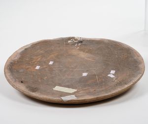 Targa.<BR>Castelli o Campania, XIX secolo.  - Asta Maioliche e Porcellane da Collezione - Associazione Nazionale - Case d'Asta italiane