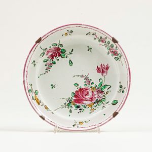 Piatto.<BR>Pesaro, Manifattura Casali e Callegari, seconda met� del XVIII secolo.  - Asta Maioliche e Porcellane da Collezione - Associazione Nazionale - Case d'Asta italiane