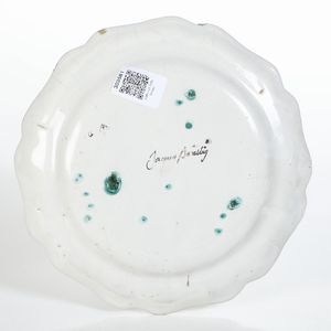 Piatto.<BR>Savona, Manifattura Boselli, 1775 circa.  - Asta Maioliche e Porcellane da Collezione - Associazione Nazionale - Case d'Asta italiane