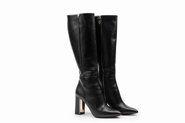 Louis Vuitton : Paio di stivali  - Asta Luxury Fashion - Associazione Nazionale - Case d'Asta italiane