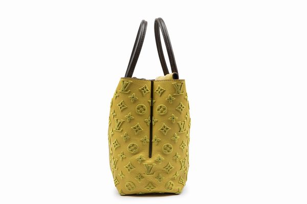 Louis Vuitton : Borsa W Tote Monogram Tuffetage  - Asta Luxury Fashion - Associazione Nazionale - Case d'Asta italiane