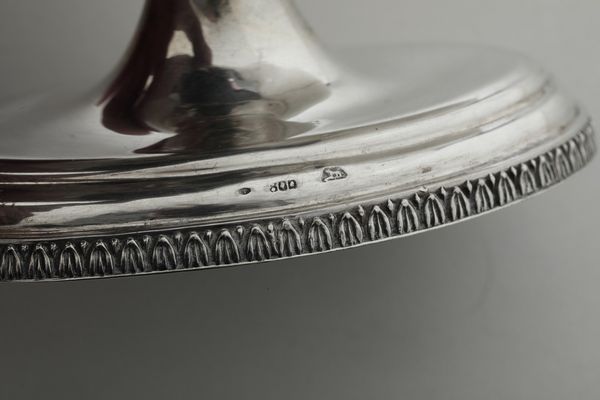 Due zuccheriere diverse. Argenteria italiana del XX secolo, argentieri differenti  - Asta Argenti - Associazione Nazionale - Case d'Asta italiane