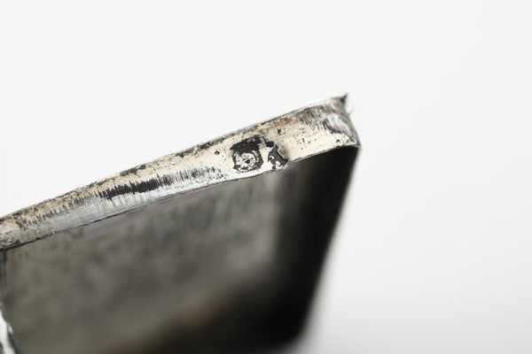 Due scatole e porta pillole. Differenti argenterie del XX secolo  - Asta Argenti - Associazione Nazionale - Case d'Asta italiane