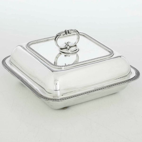 Legumiera in argento fuso e sagomato. Argenteria italiana del XX-XXI secolo  - Asta Argenti - Associazione Nazionale - Case d'Asta italiane