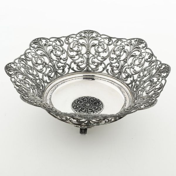 Cestino. Argenteria italiana del XX secolo. Argentiere Ricci & C. Alessandria  - Asta Argenti - Associazione Nazionale - Case d'Asta italiane