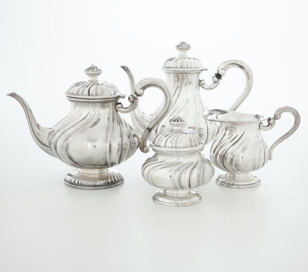 Servizio da tè e caffè. Argenteria italiana del XX secolo  - Asta Argenti - Associazione Nazionale - Case d'Asta italiane