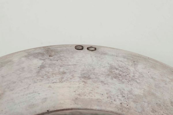 Set da tavola in argento composto da acetoliera, formaggiera e porta sale. Varie manifatture italiane del XX secolo  - Asta Argenti - Associazione Nazionale - Case d'Asta italiane