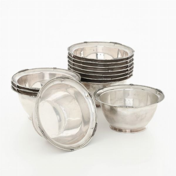 Dodici coppe da macedonia. Argenteria italiana del XX secolo  - Asta Argenti - Associazione Nazionale - Case d'Asta italiane