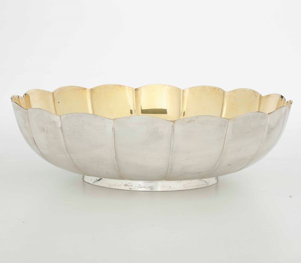 Centrotavola in argento. Argenteria italiana del XX-XXI secolo, Firenze  - Asta Argenti - Associazione Nazionale - Case d'Asta italiane