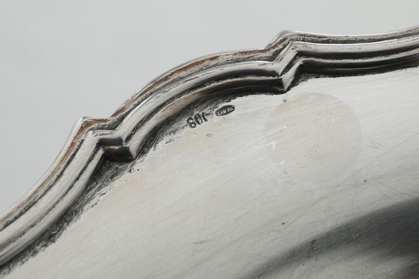 Cinque tra alzatine e vuotatasche. Argenteria italiana del XX secolo, vari argentieri  - Asta Argenti - Associazione Nazionale - Case d'Asta italiane