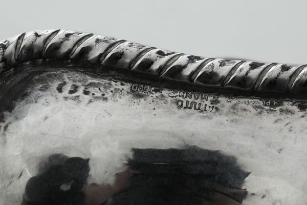 Cinque tra alzatine e vuotatasche. Argenteria italiana del XX secolo, vari argentieri  - Asta Argenti - Associazione Nazionale - Case d'Asta italiane