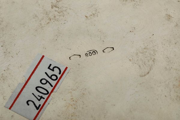 Zuppiera con vassoio in argento. Argenteria italiana della prima metà del XX secolo. Bollo dell'argentiere consunto e di difficile lettura  - Asta Argenti - Associazione Nazionale - Case d'Asta italiane