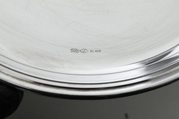 Sei piattini e due sottobottiglia. Argenteria veneta del XX secolo. Argentiere F.lli Zaramella, Padova  - Asta Argenti - Associazione Nazionale - Case d'Asta italiane