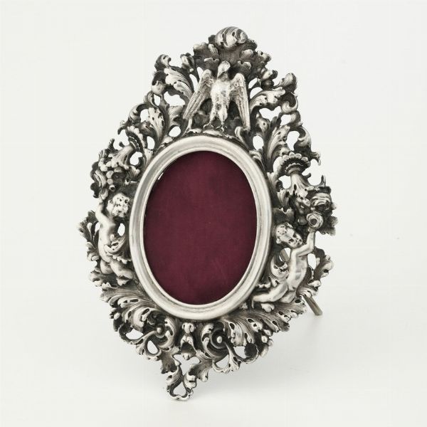 Cornice portafoto. Argenteria italiana del XX secolo  - Asta Argenti - Associazione Nazionale - Case d'Asta italiane