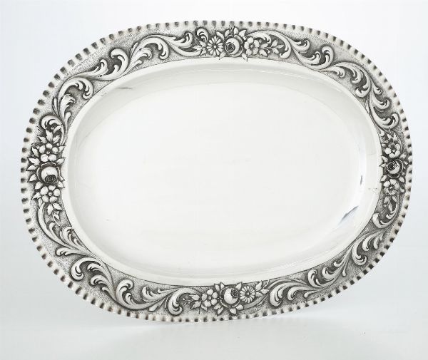 Vassoio. Argenteria italiana del XX secolo (apparentemente privo di punzonatura)  - Asta Argenti - Associazione Nazionale - Case d'Asta italiane