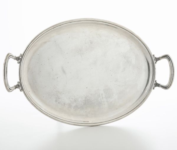 Vassoio biansato. Argenteria italiana del XX secolo, argentiere Giovanni Macchia, Udine  - Asta Argenti - Associazione Nazionale - Case d'Asta italiane